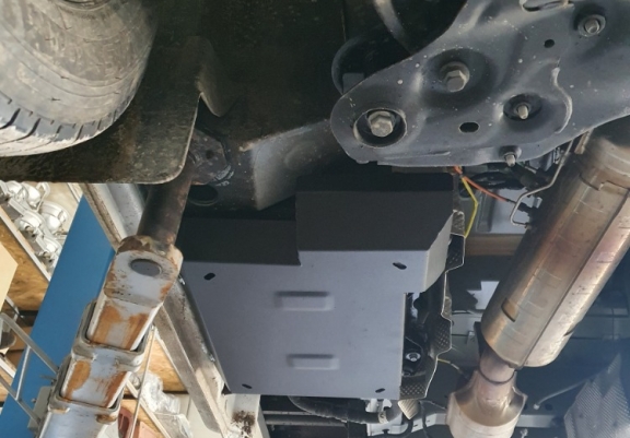 Protetor de aço tanque AdBlue  Renault Master 3  - Model 2