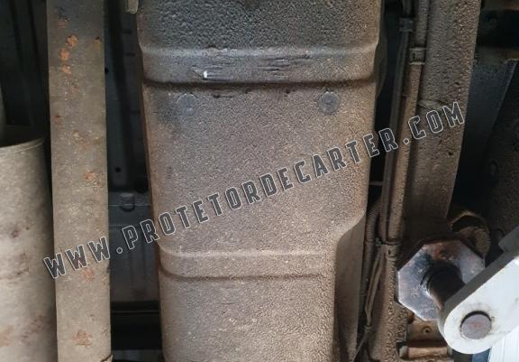 Protetor de aço para o tanque de combustível Mitsubishi L 200