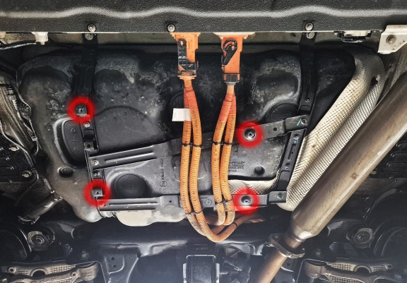 Protetor para o tanque de combustível de alumínio Chery Tiggo 9