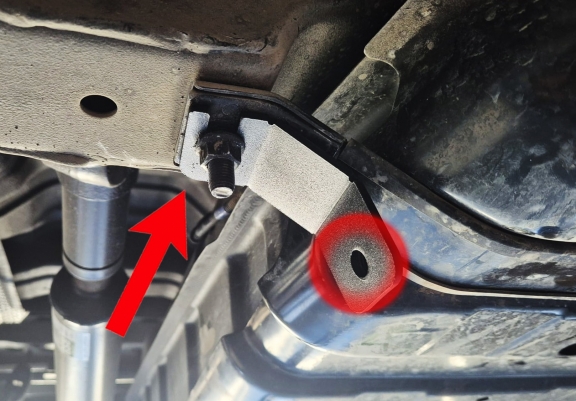 Protetor de aço para o tanque de combustível Ssangyong Rexton